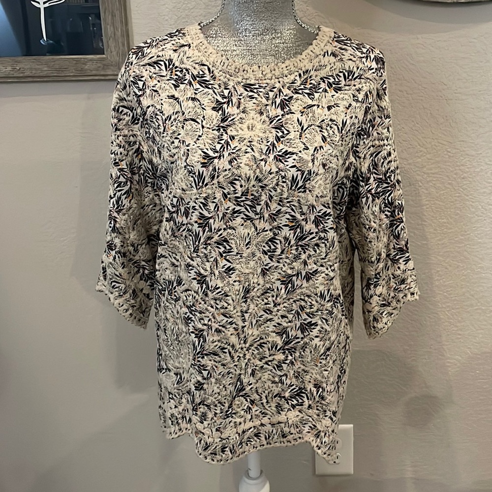 Solitare Blouse Stitched Floral‎ Medium